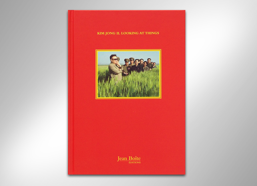 kim_jong_il_looking_at_things__2